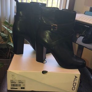 Aldo Elassa-97 booties size 11